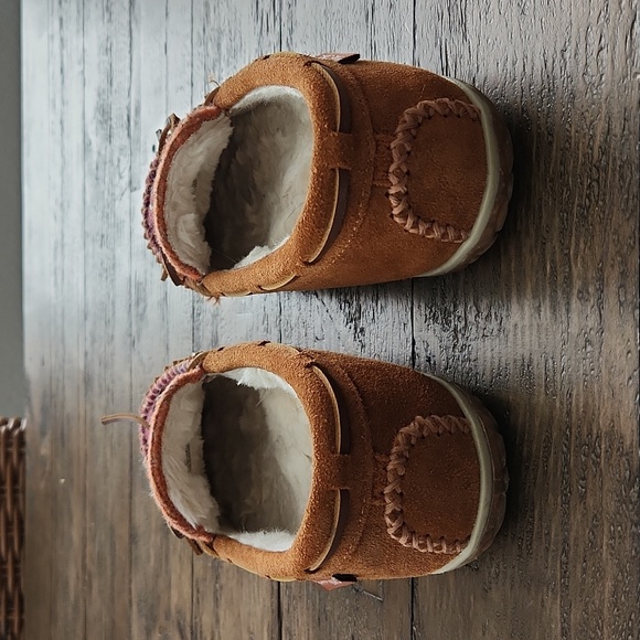 Women's Tilia Minnetonka Moccasins in Brown Multi - Picture 2 of 5